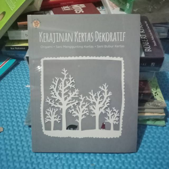 

Kerajinan Kertas Dekoratif - Guilt Of Mastercraftmans Publication Ltd