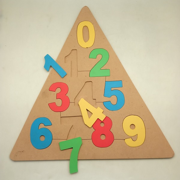 Puzzle angka segitiga / puzzle edukasi / mainan edukasi / mainan anak / puzzle kayu / puzzle jigsaw 