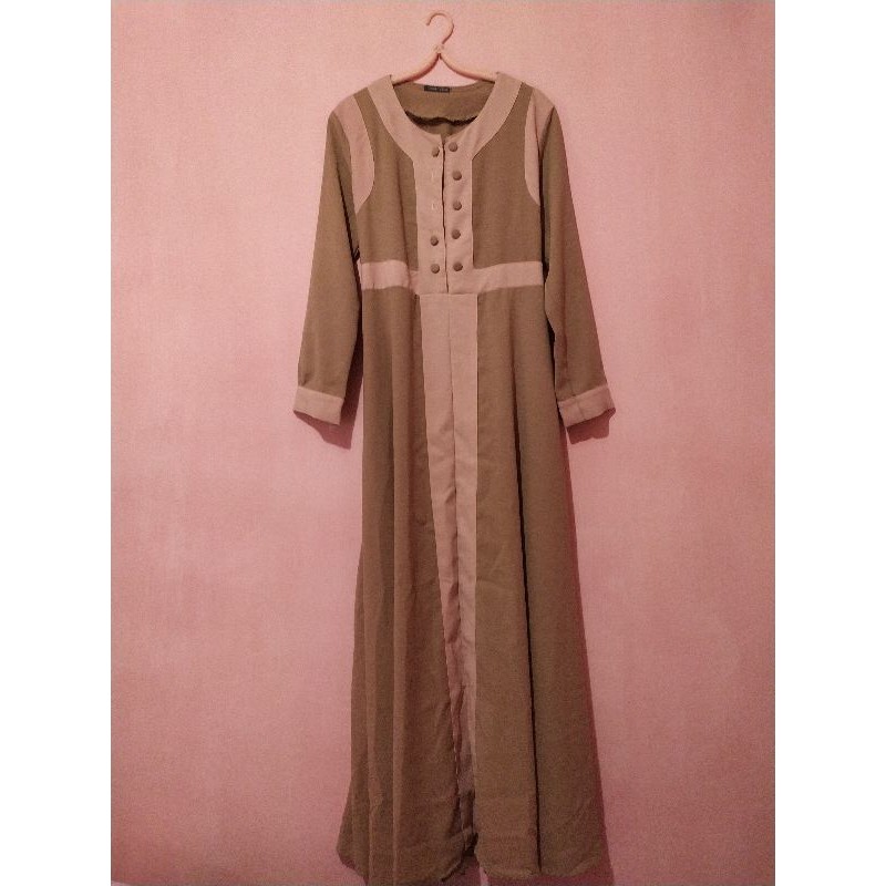 PRELOVED GAMIS EMILY QUEEN WARNA MERAH NUDE-PINK