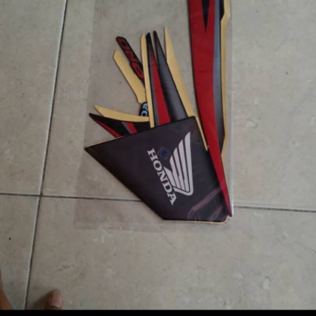 Striping stiker les body mega pro mono megapro monoshock 2012 tangki hitam