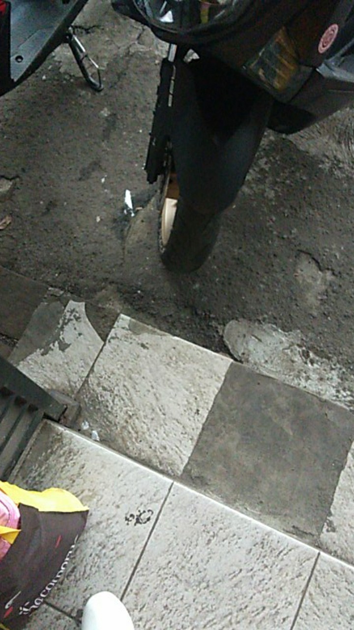 Molto Pewangi Biru Dan Pink 820 Ml