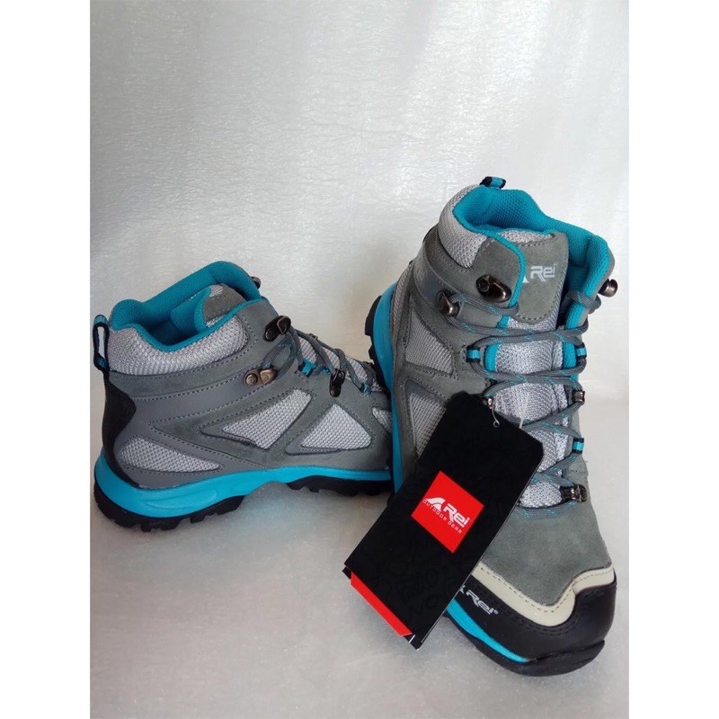 Sepatu Gunung Wanita REI Seri Smithsonia Original