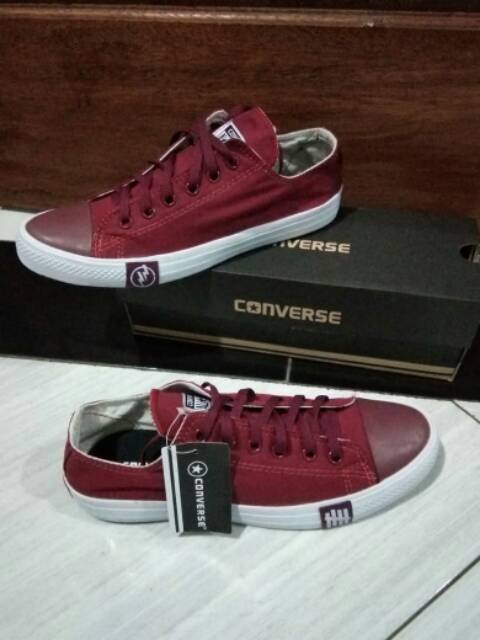 Sepatu converse..flash/petir