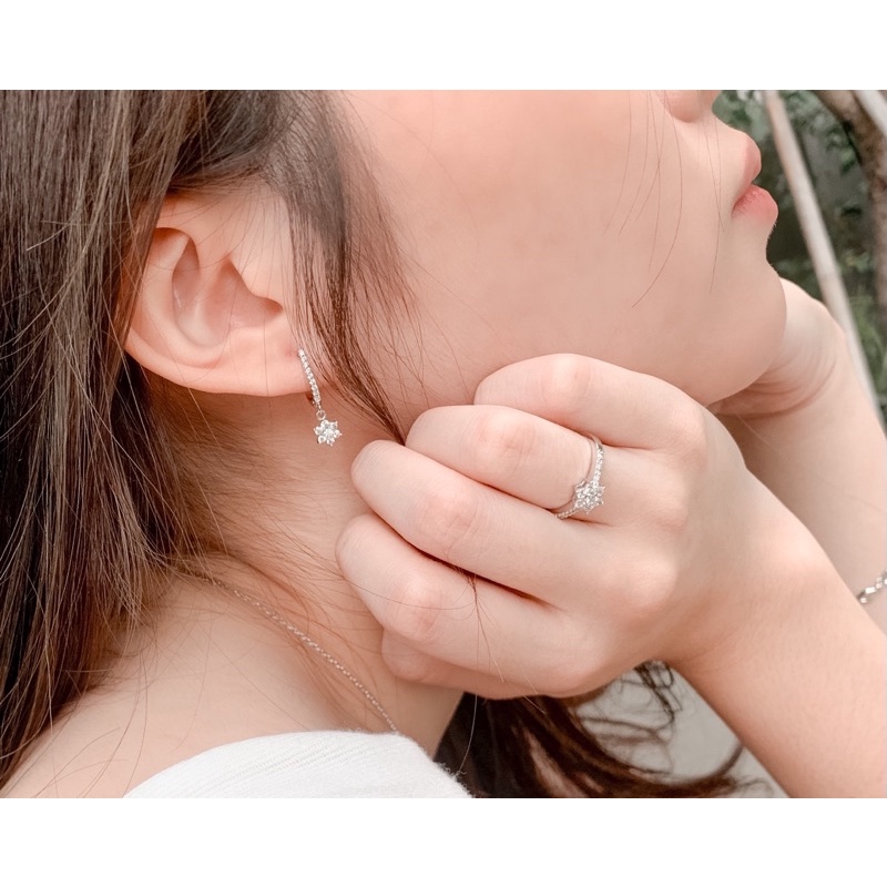 Flower Set Necklace & Ring/ Perhiasan SET / Emas Putih