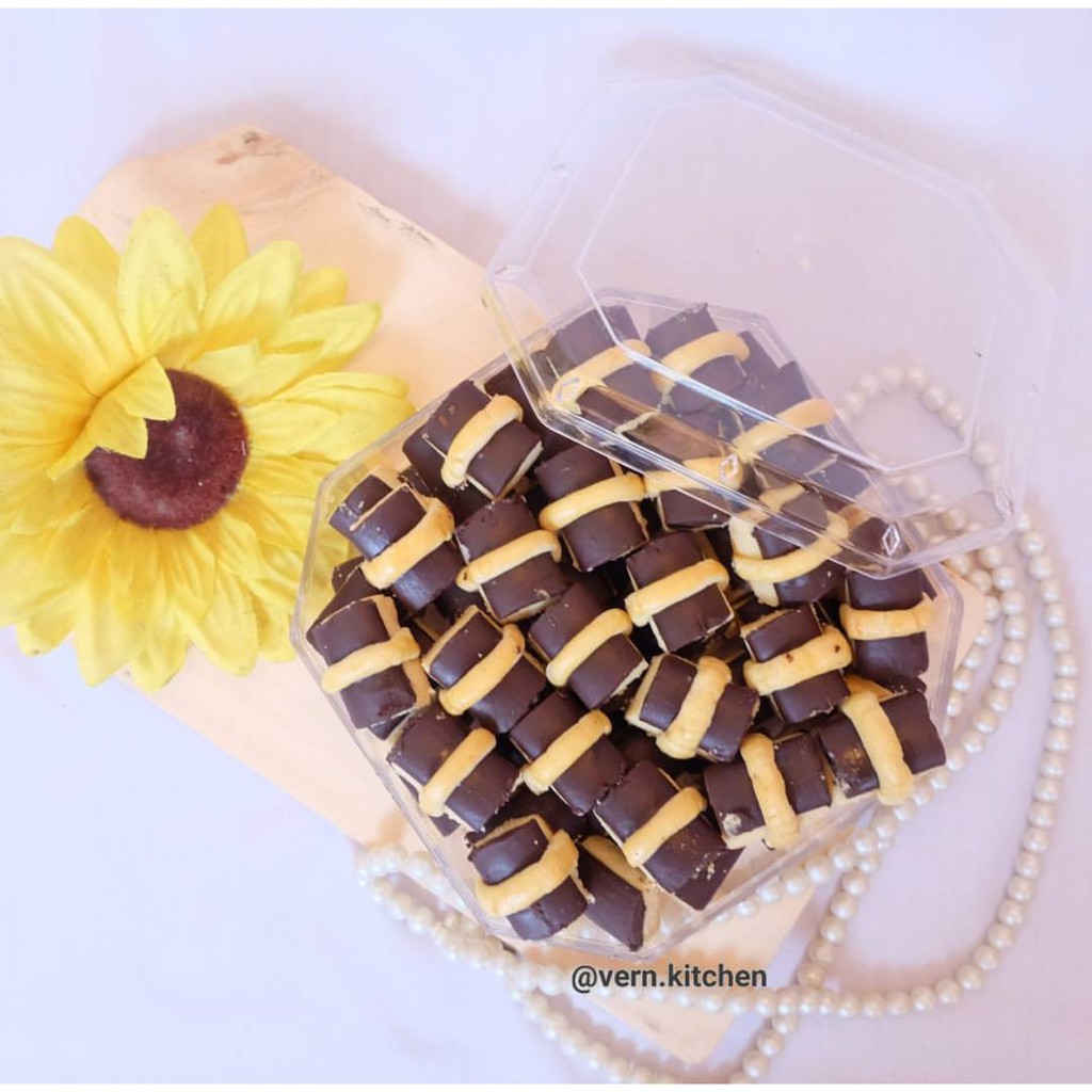 

Kue Kering Premium Chocostick Cookies