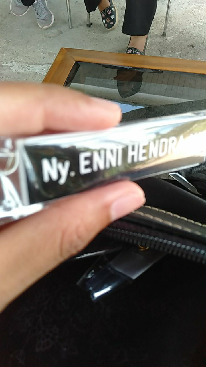 Papan Nama Grafir Paku