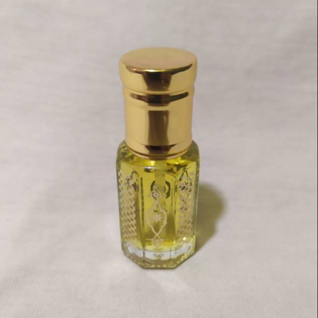 Minyak Cempaka Keraton Asli / Misik Cempaka Keraton Asli Murni Impor Arab Saudi