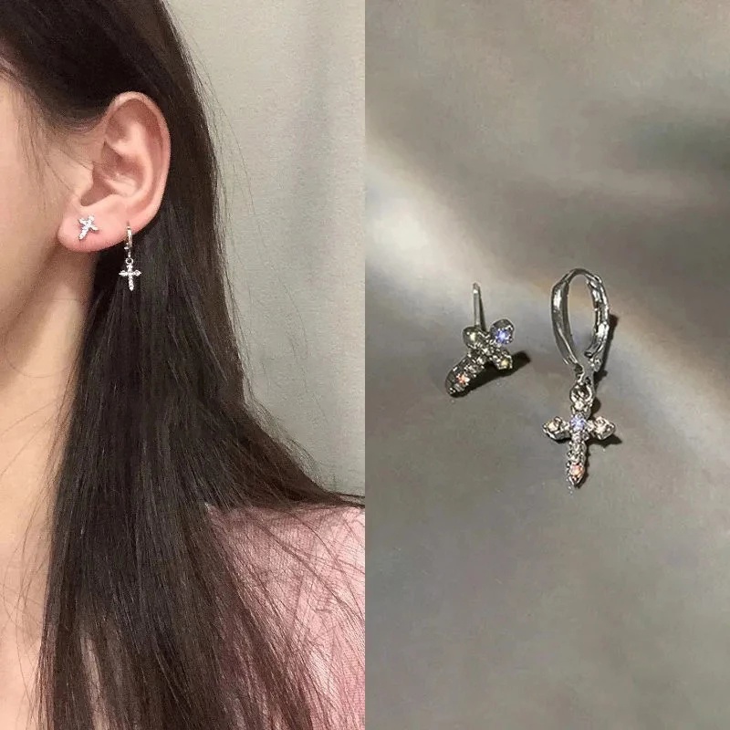 Anting Tusuk Gantung Asimetris Desain Salib Hias Kristal / Zircon Gaya Korea / Gothic / Punk / Hip Hop Untuk Wanita