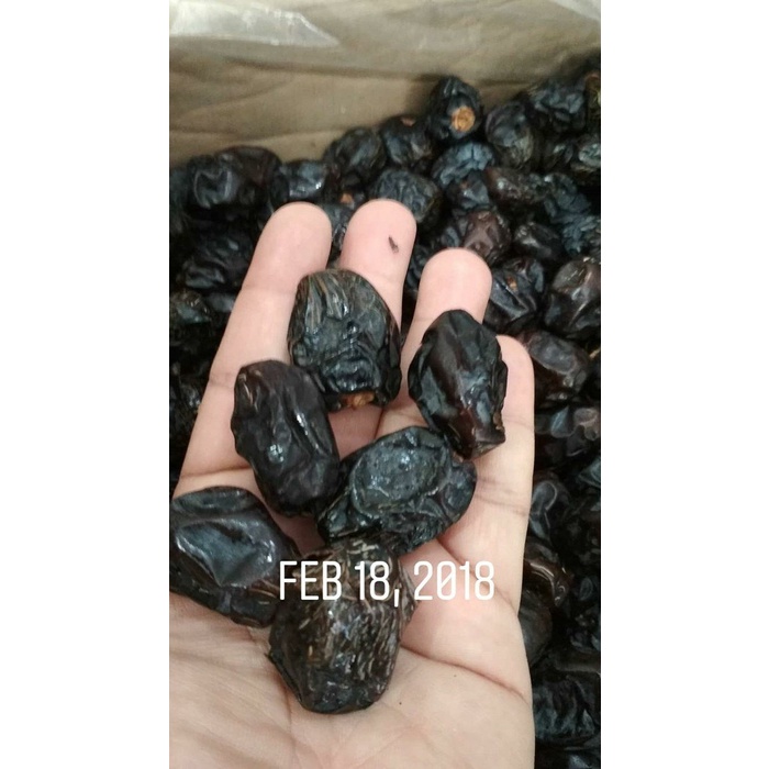 

kurma ajwa