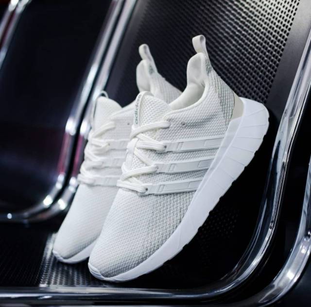 adidas questar flow triple white
