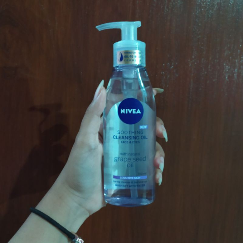 NIVEA Soothing Cleansing Oil Grape Seed Oil