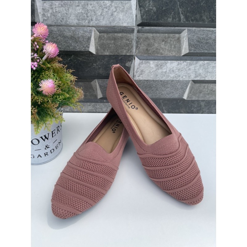 Ovivi Sepatu Flat Rajut Wanita E33