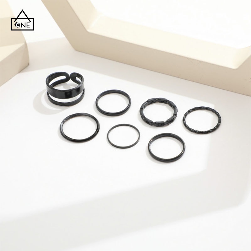 COD❤️ Cincin Gabungan Hitam Kepribadian Kreatif Set Kombinasi Hamparan Sederhana Set Cincin 7 buah