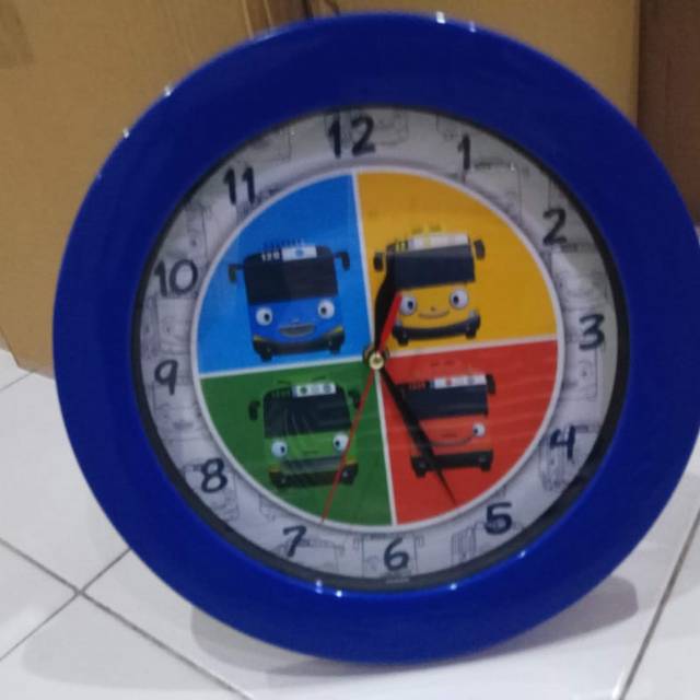 Jam dinding 30 cm Tayo