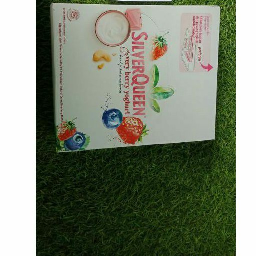 Silverqueen yogurt 62gr (1box) silver queen very berry yogurt
