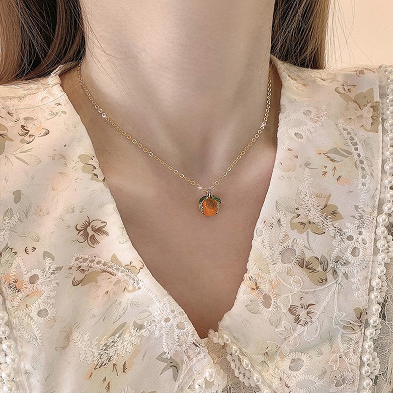 Persimmon pendant necklace girl ins tide light luxury niche design sense personality clavicle chain for women