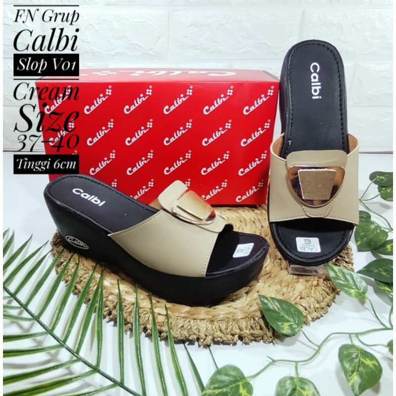 Sandal Calbi/Sandal model terbaru/Sandal calbi terbaru/sandal murah terabaru/kode V01