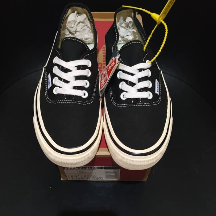 vans authentic size 15