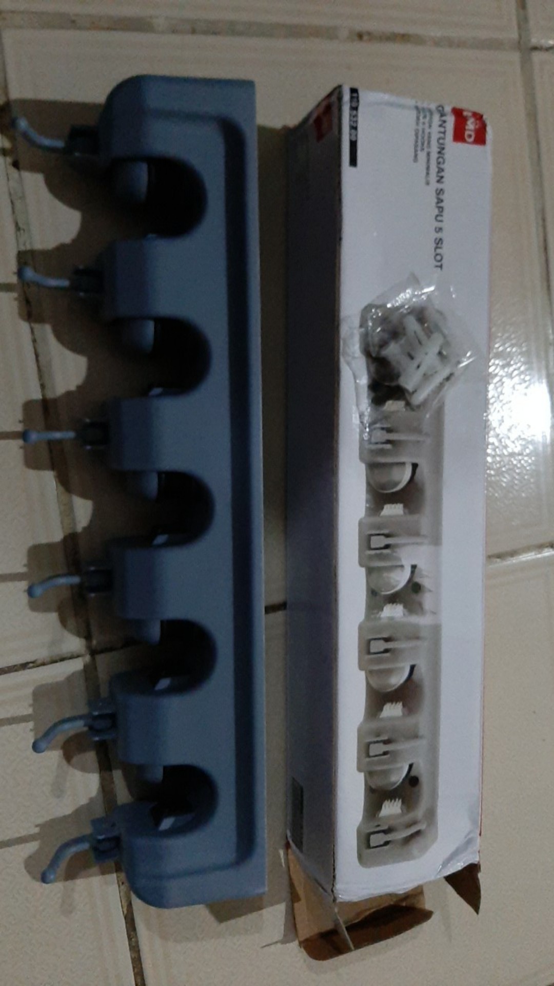 Gantungan Sapu Kain Pel Alat Kain Pel Hook Slot 3 Dan 5 Magic Mop Holder Hokee Store