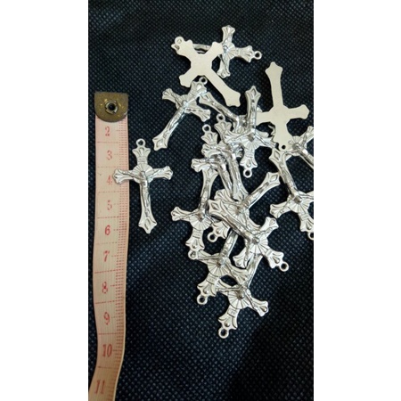 Salib Rosario atau Liontin Kalung Salib