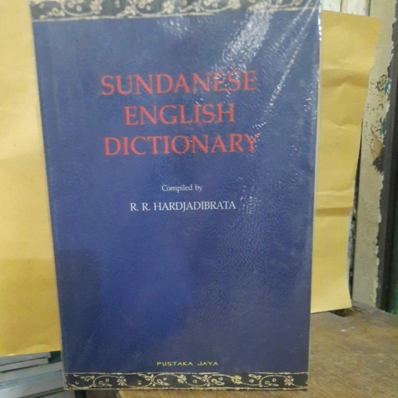 Sundanese english dictionary.