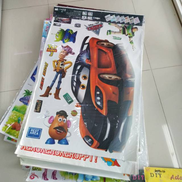 Stiker dinding / room decor