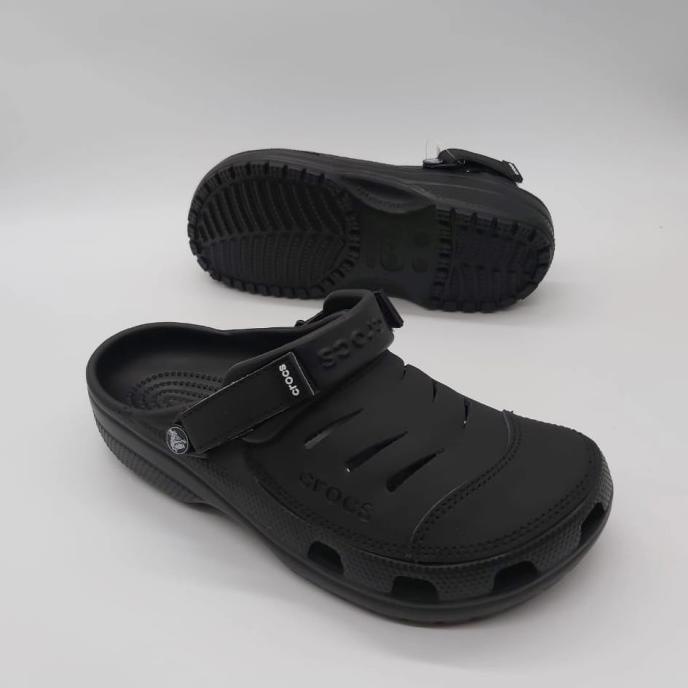 Sepatu Sandal Pria / Sandal Crocs / Crocs Yukon Suede Man - Hitam