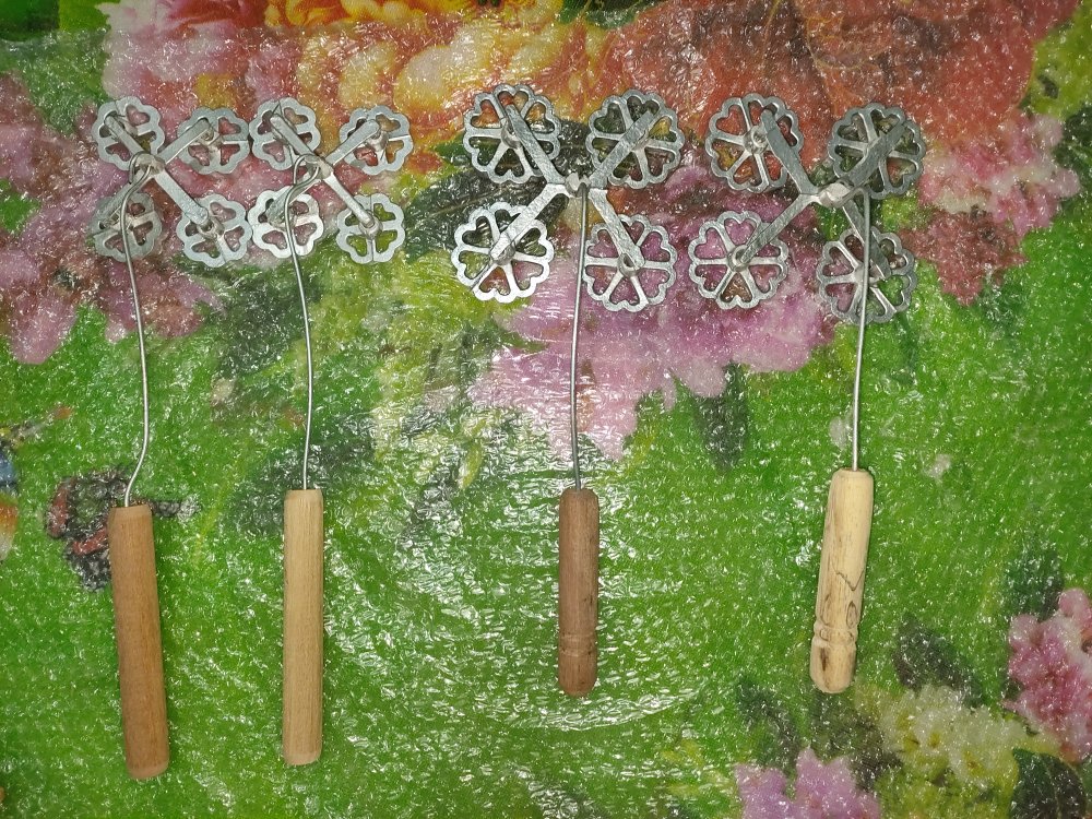 Paket Bunga Gandeng Jumbo - Cetakan Kembang Goyang