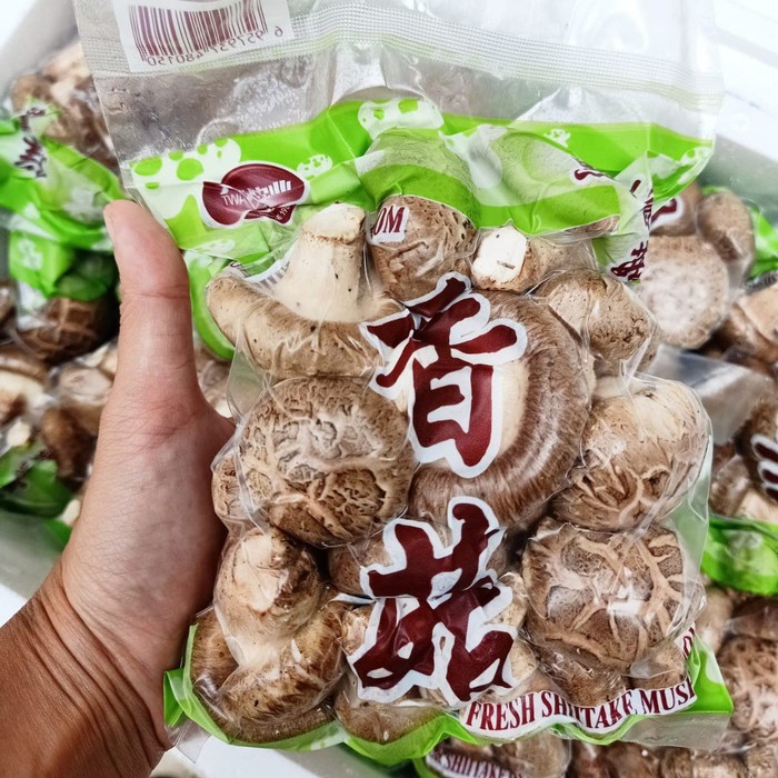 

Jamur Segar Shitake Hioko Xiang Gu Fragrant Mushroom Vacuum-pack 1 pack 200 gr