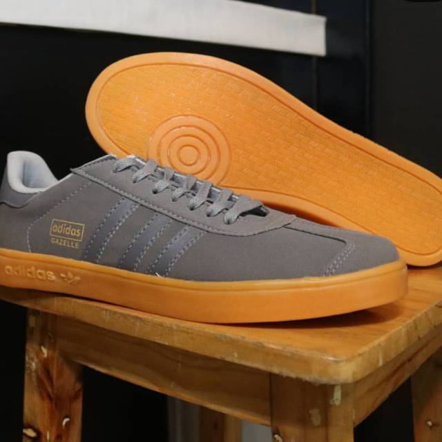 gazelle suede