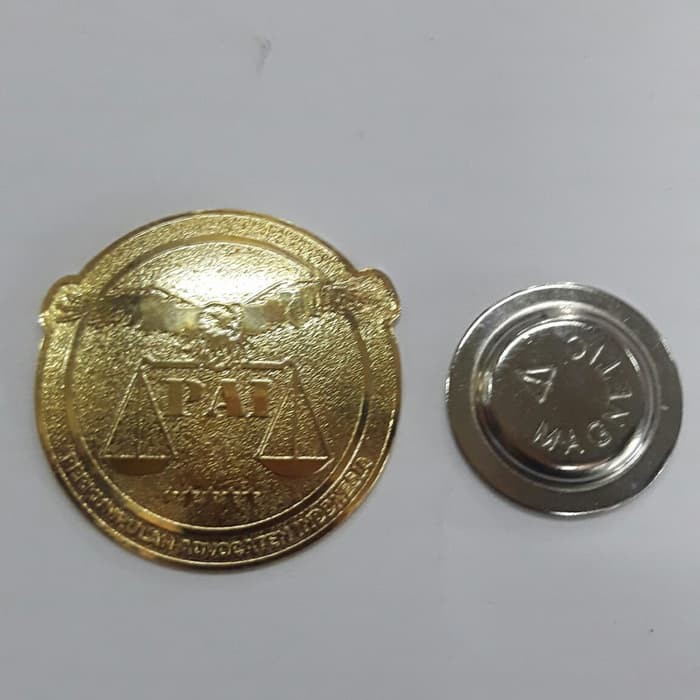 pin PAI advokat pake magnet