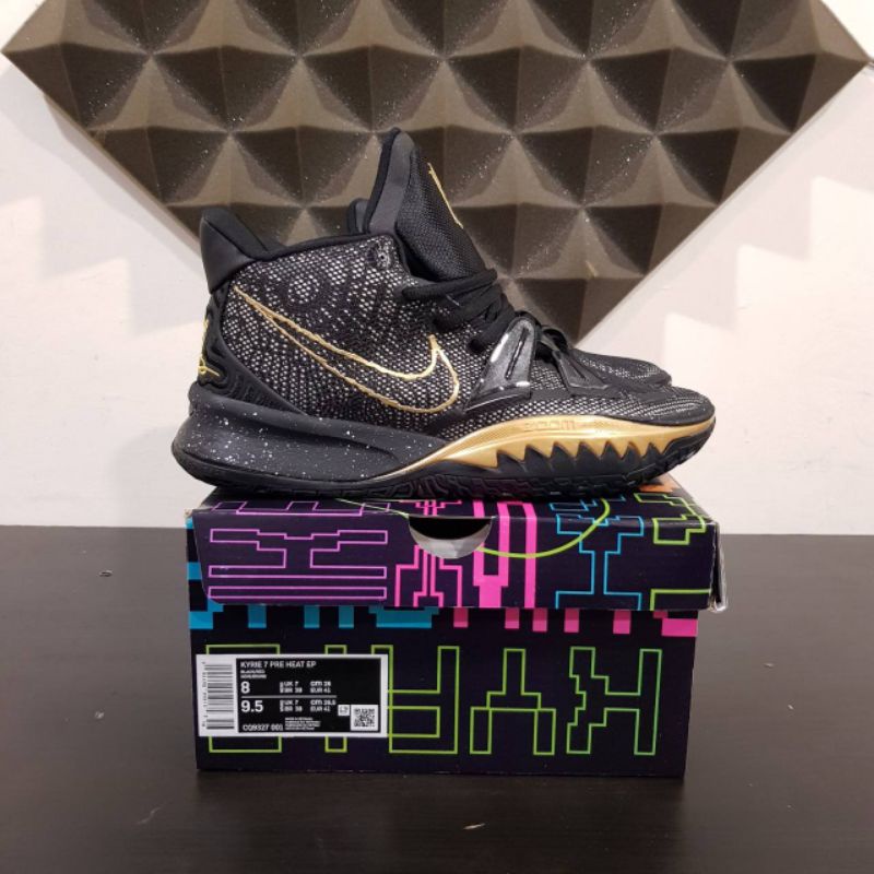Sepatu Sneakers Nike Kyrie 7 Black Gold