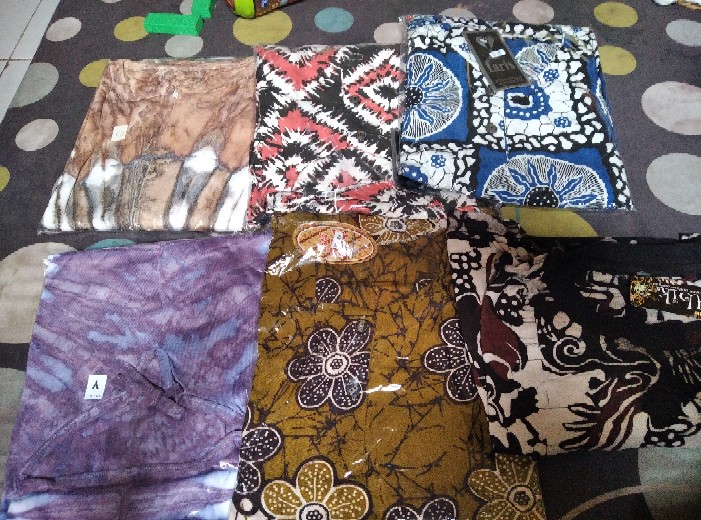 Kaos Cap Batangan Keren Bahan Katun Adem Nyaman