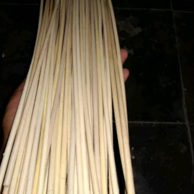 Sebat rotan untuk kesehatan/pijat rotan/terapi rotan | Shopee Indonesia