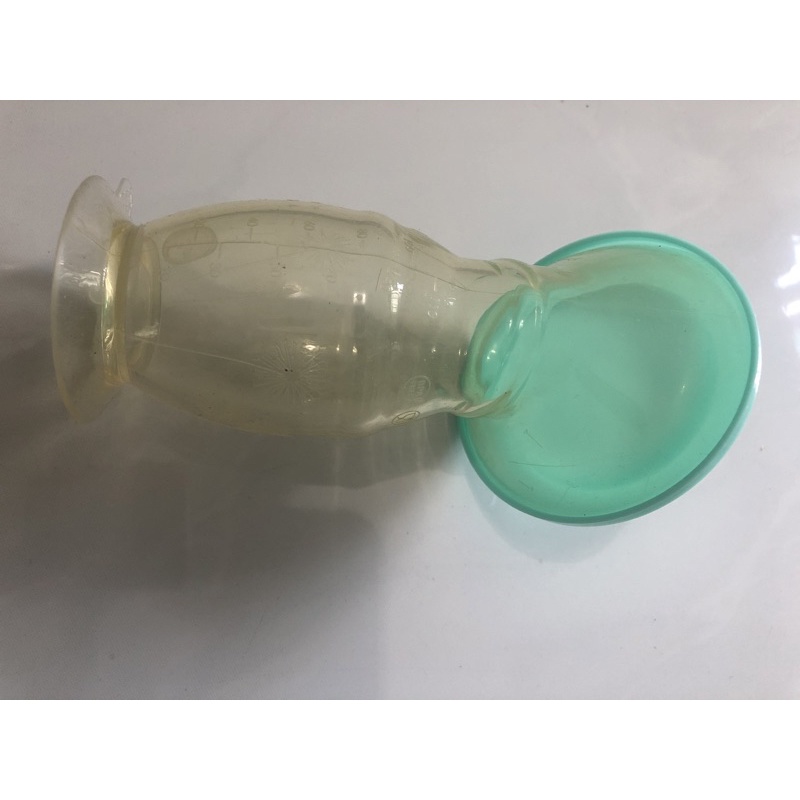 [PRELOVED BEKAS SECOND NO NEGO] MOOIMOM New Silicone Breast Pump - Penampung ASI
