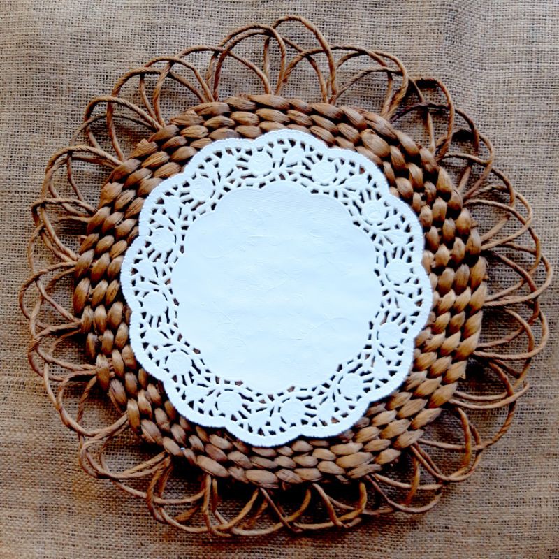 Doily Paper Kertas Doilies 9.5&quot; ( 24cm ) 1 pack isi 100 lembar Kertas Alas Renda / Dragonpack