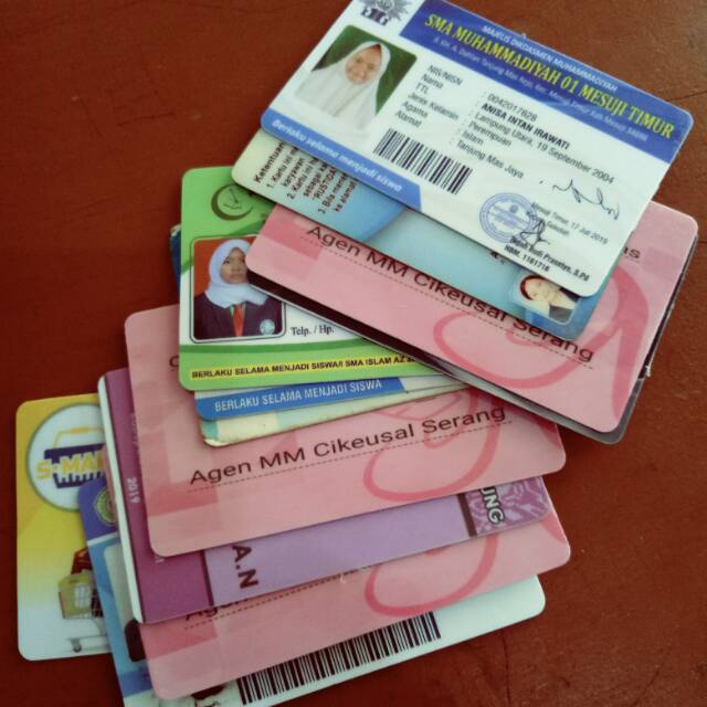 

CETAK ID CARD, KARTU MEMBER, KARTU MAHASISWA, KARTU PELAJAR, KARTU SANTRI, KARTU SISWA, BAHAN 0.9mm