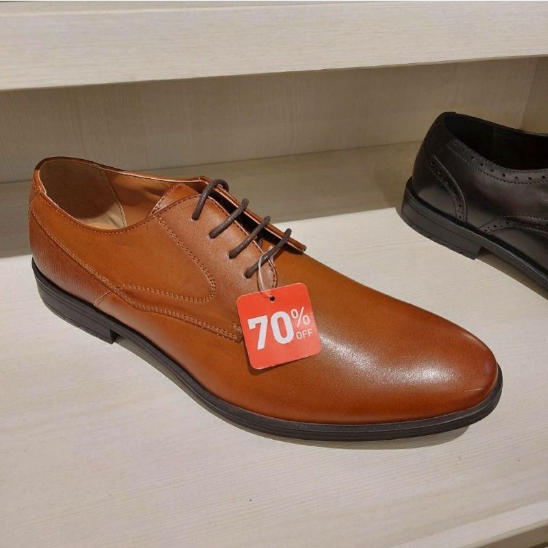 Sepatu pria Diorucci