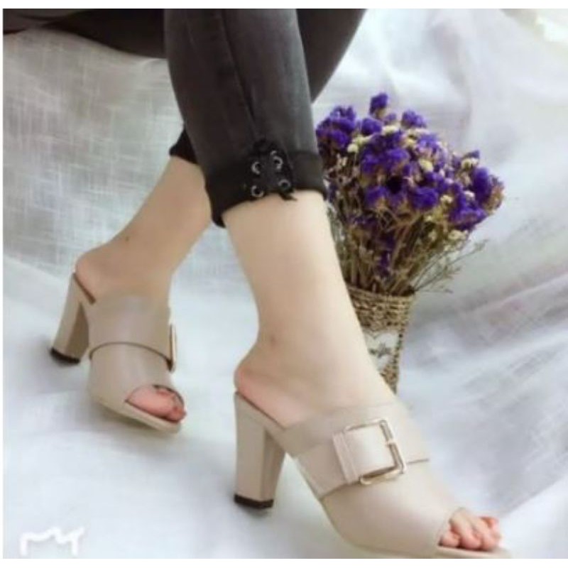 high heels wanita hak tahu