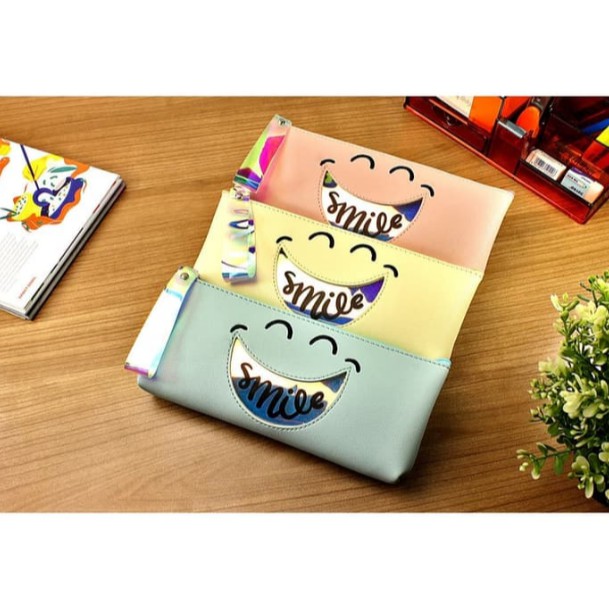

Kotak pensil Smile / Pencil Case Smile / Tempat Pensil Logo Smile