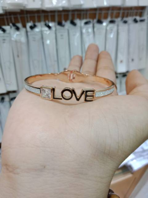 Gelang titanium mata