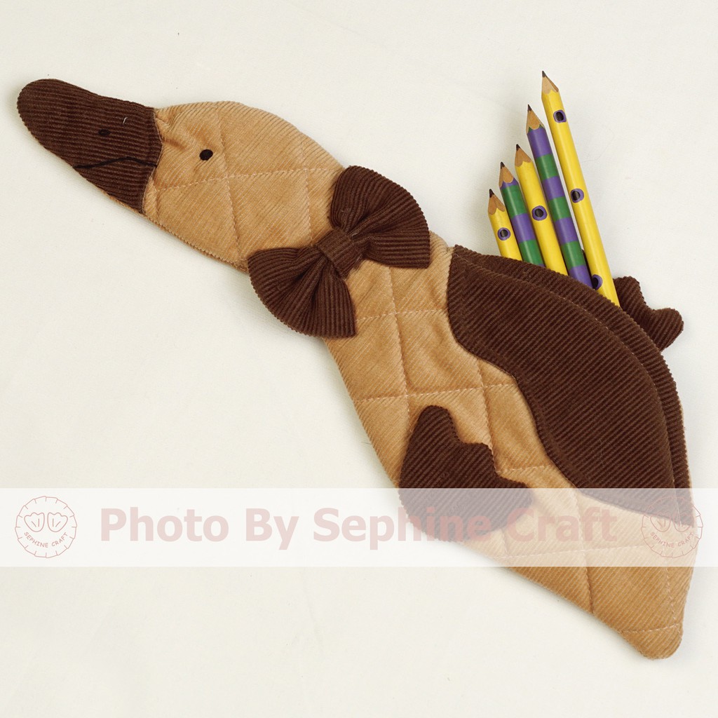 

Sephine Craft | Tempat Pensil Bebek | Tempat Pensil Karakter | Tempat Pensil Corduroy