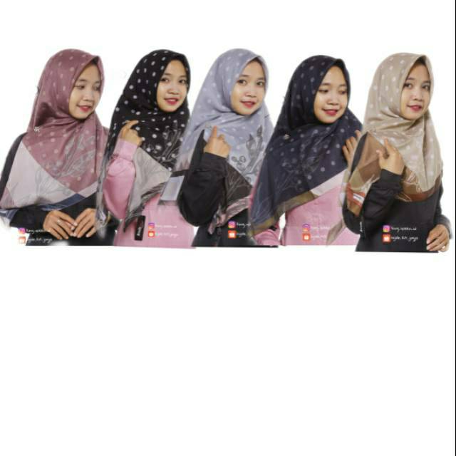 Florin Azzura Hijab Segi Empat