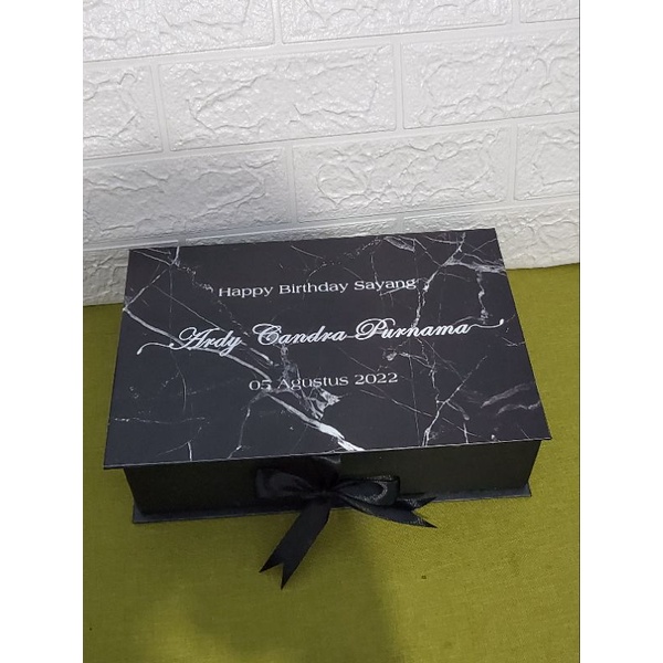 

Hard Box Custom 20×15×9