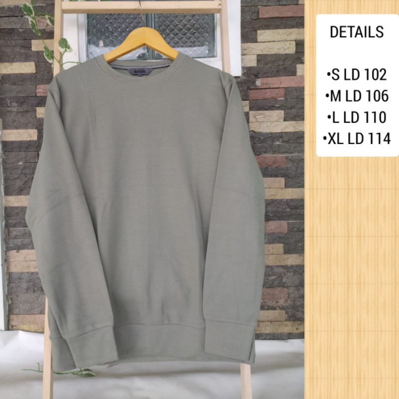 sweater details