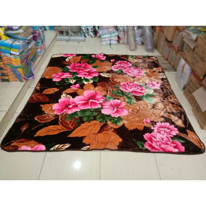 Selimut St. Michael Cloudy Semi Jumbo Ukuran 200x220 cm Original Baru Kualitas Premium