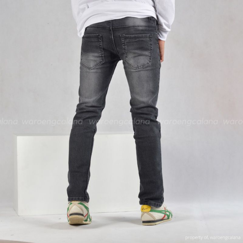 CELANA PANJANG JEANS PRIA BLACK JAZZ/JEANS SELIMFIT