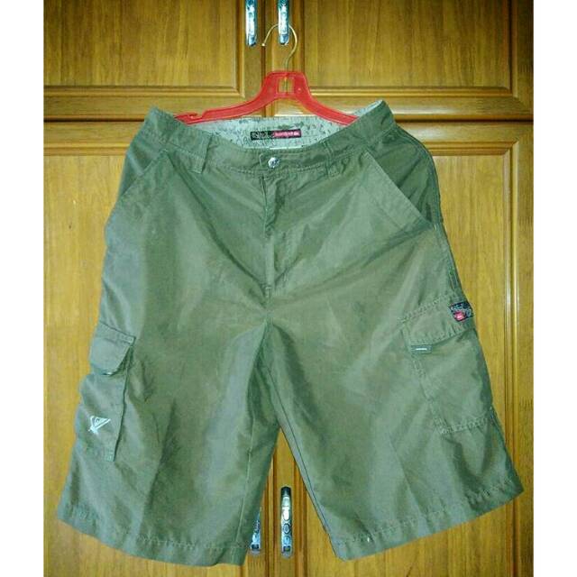 Celana pendek Quiksilver second