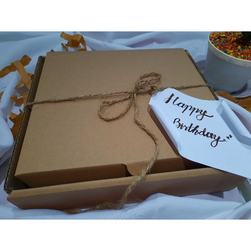 

Hampers custom || snack, hijab, polaroid