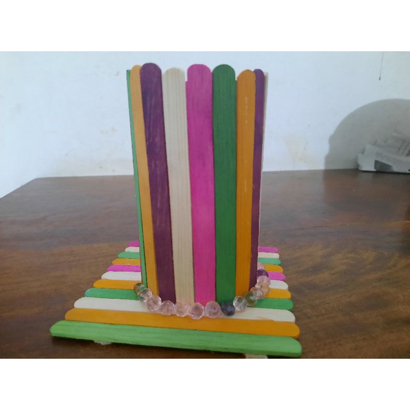 

Tempat pensil dari stick es krim